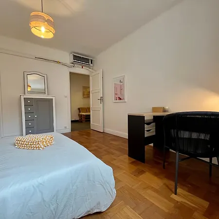 Apartment Corneille *